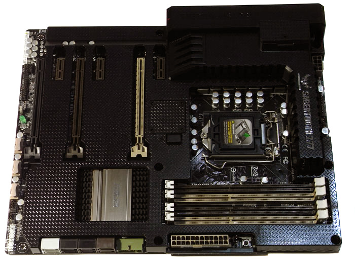  ASUS Sabertooth Z77 