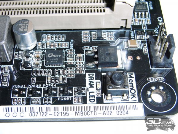  ASUS Sabertooth 990FX кнопка MemOK 