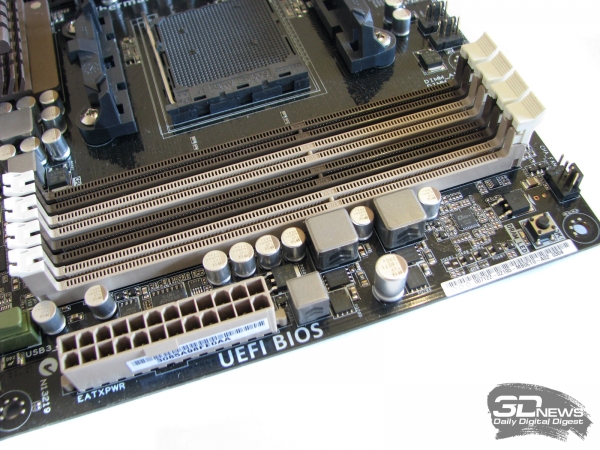  ASUS Sabertooth 990FX DIMMs 