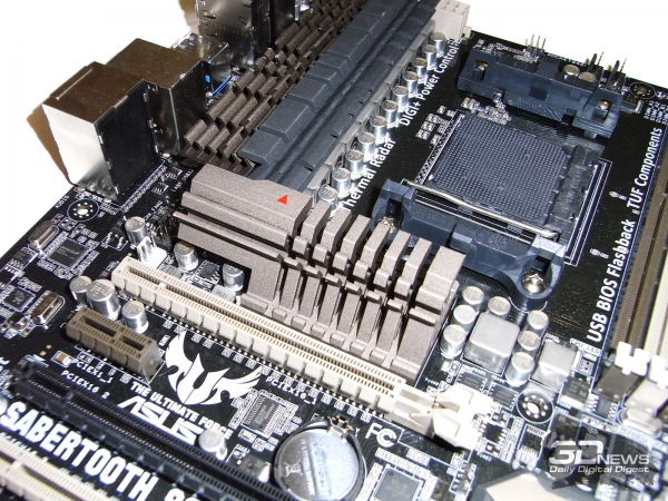  ASUS Sabertooth 990FX NB 