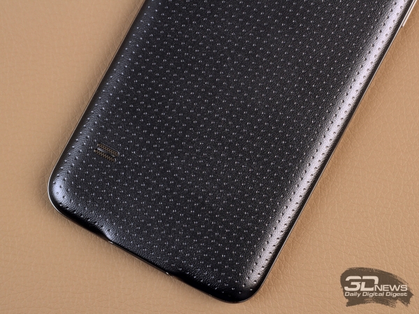  Samsung Galaxy S5: loud speaker 