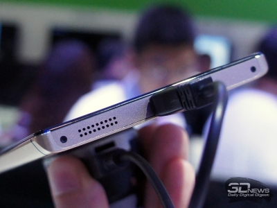 Lenovo Vibe Z2 Pro (K920): bottom 