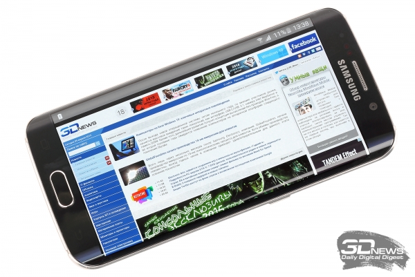  Samsung GALAXY S6 Edge со включенным экраном 