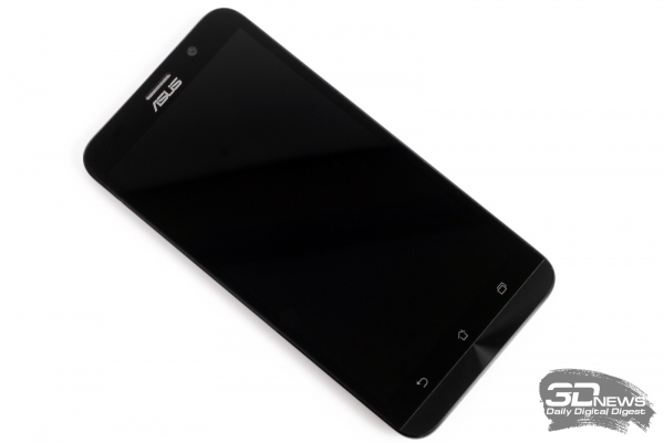  ASUS Zenfone 2 – лицевая панель 