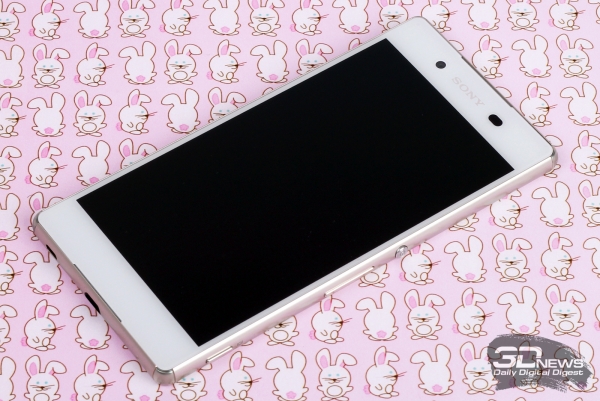  Sony Xperia Z3+ – лицевая панель 